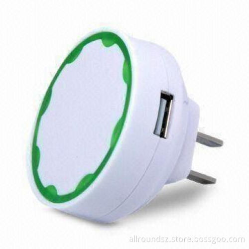 Mobile Phone Travel Charger with CE, RoHS Approvals, Input Voltage of 110 to 240V